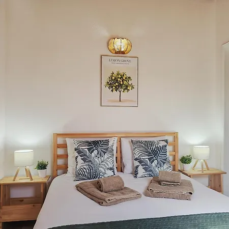 Apartament Supertubos *